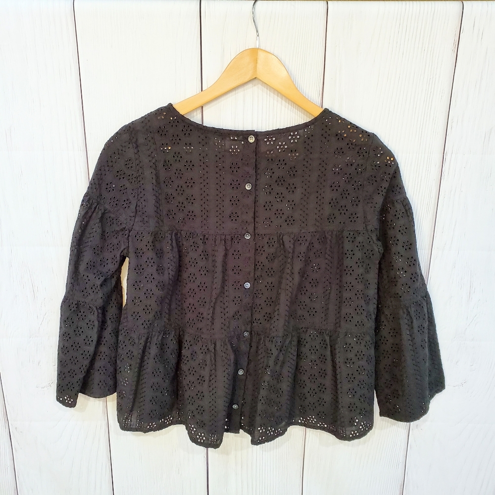 Madewell Eyelet tiered button back top - Picture 4 of 12